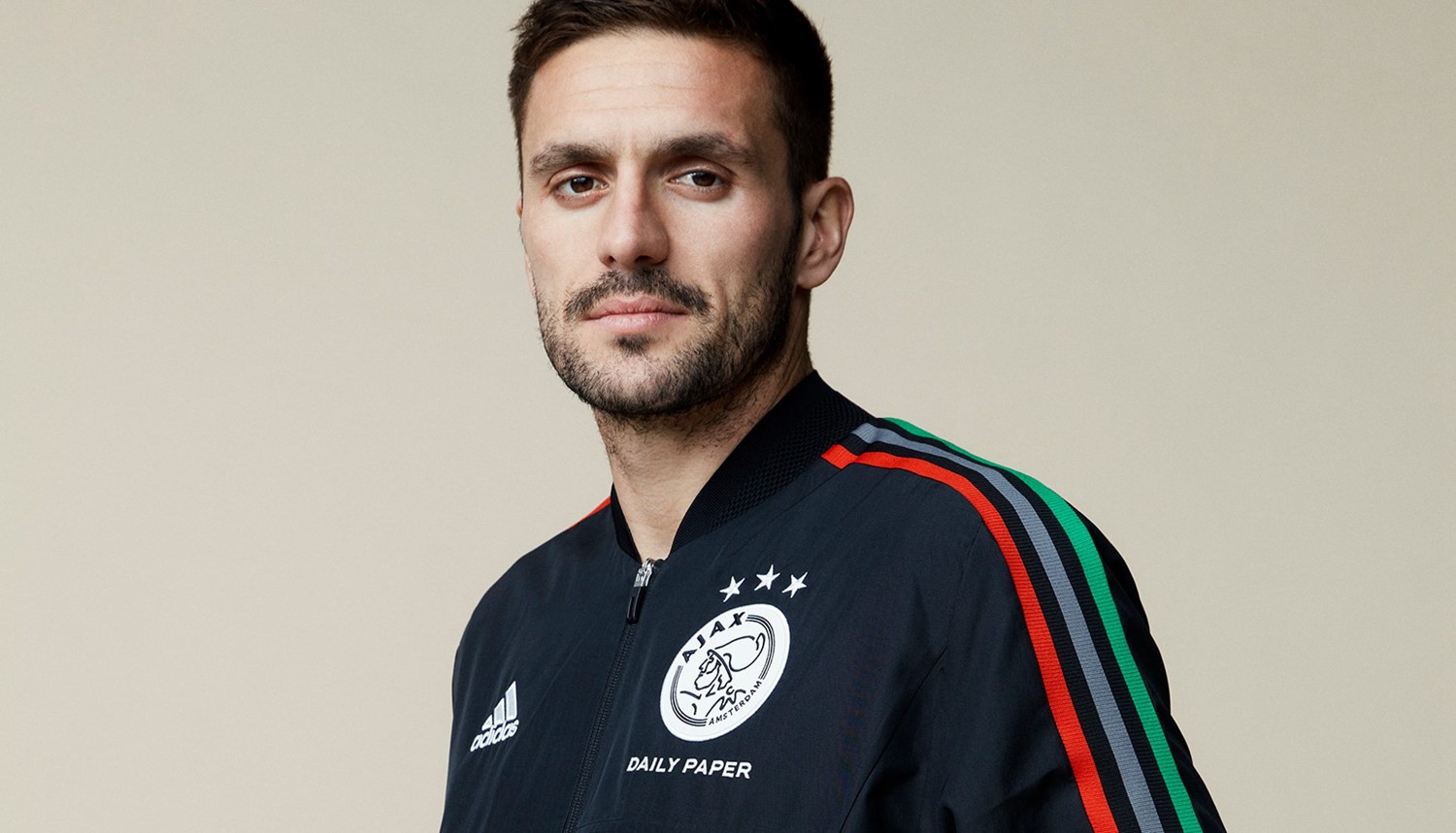 他们不仅在 他们不仅在