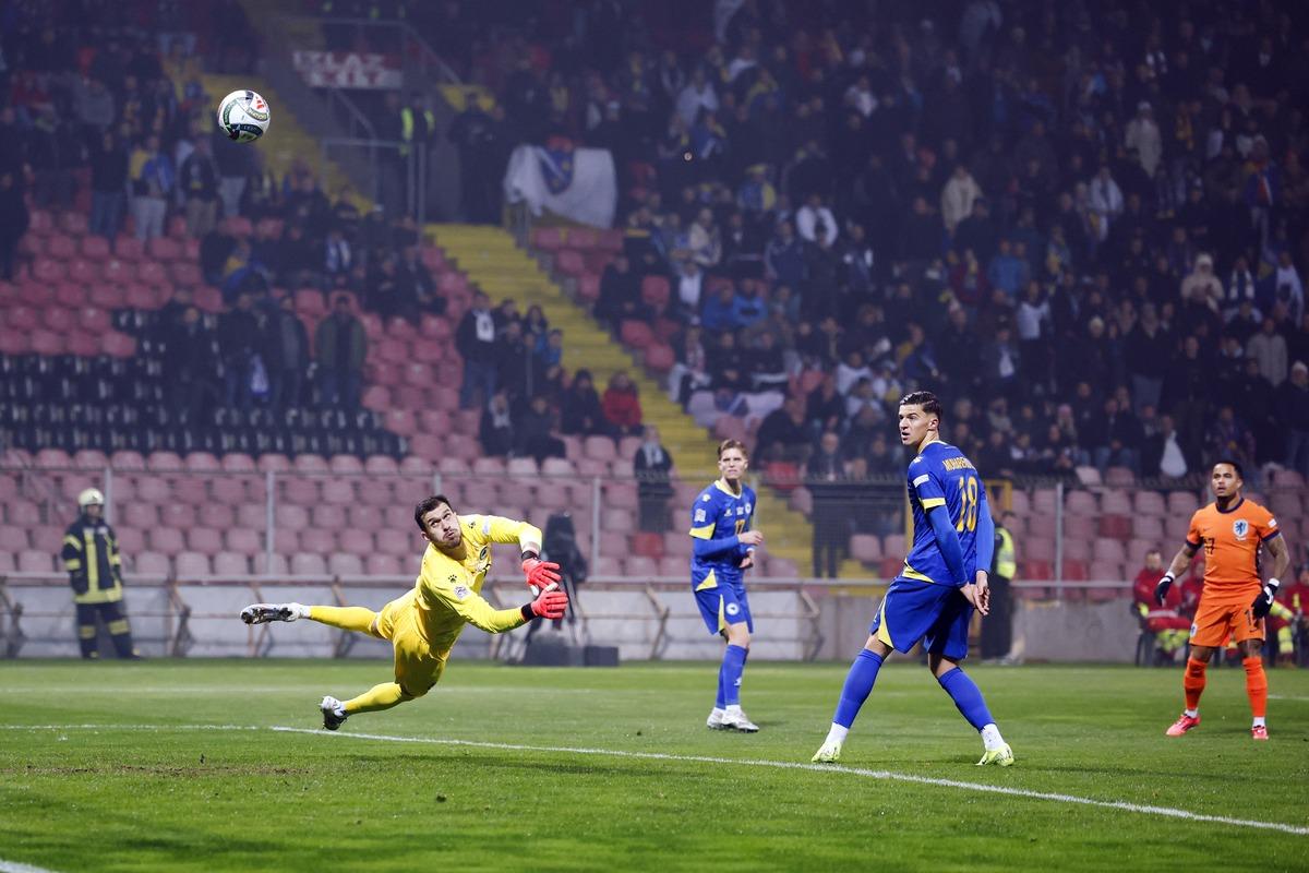 立了新的标 立了新的标